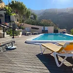 Casa Amarilla Дом отдыха Гиа-де-Исора