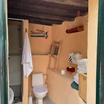 Casa Amarilla Гиа-де-Исора