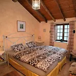 Casa Amarilla Гиа-де-Исора